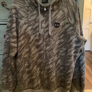 Men’s size L UA full zip hoodie